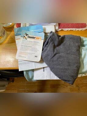 Thundershirt with bag and all info papers